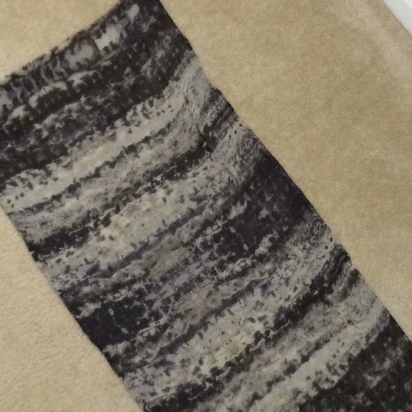 Classic Scarf - Picture 2 of 4